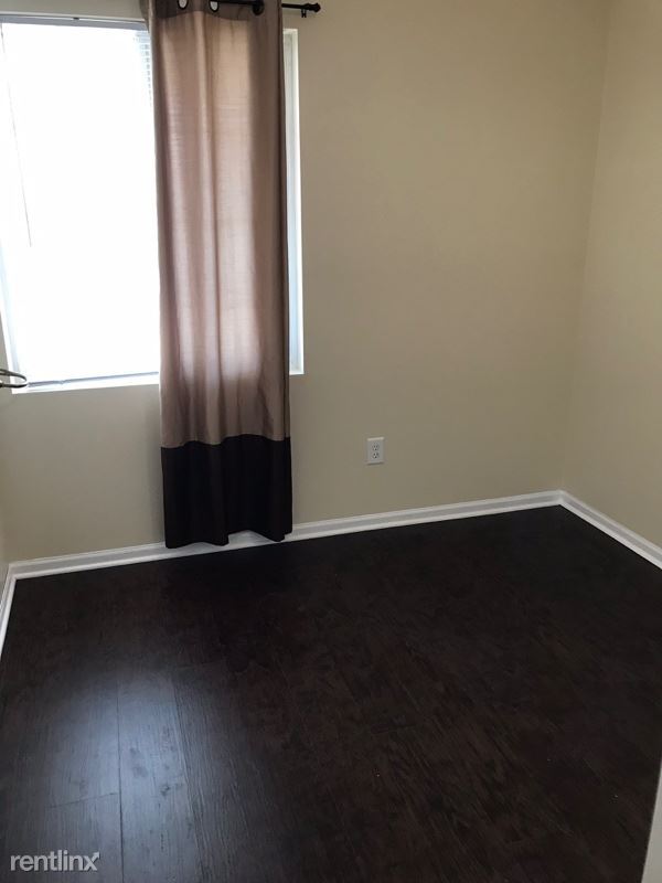 Building Photo - 1 br, 1 bath Condo - 132 Bertram Dr B Unit B