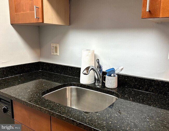 Foto del edificio - 922 24th St NW
