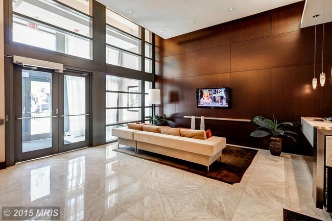 Building Photo - 475 K St NW