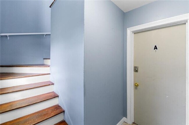 Building Photo - 309 Oleander Ave