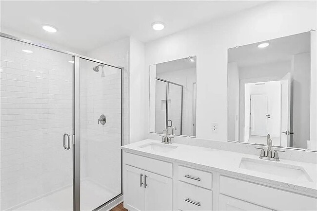 Building Photo - 178 Redbud Rd