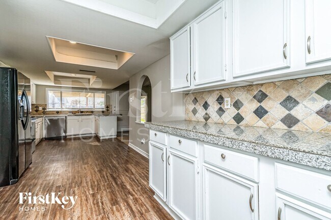 Foto del edificio - 4913 Alta Oaks Ln