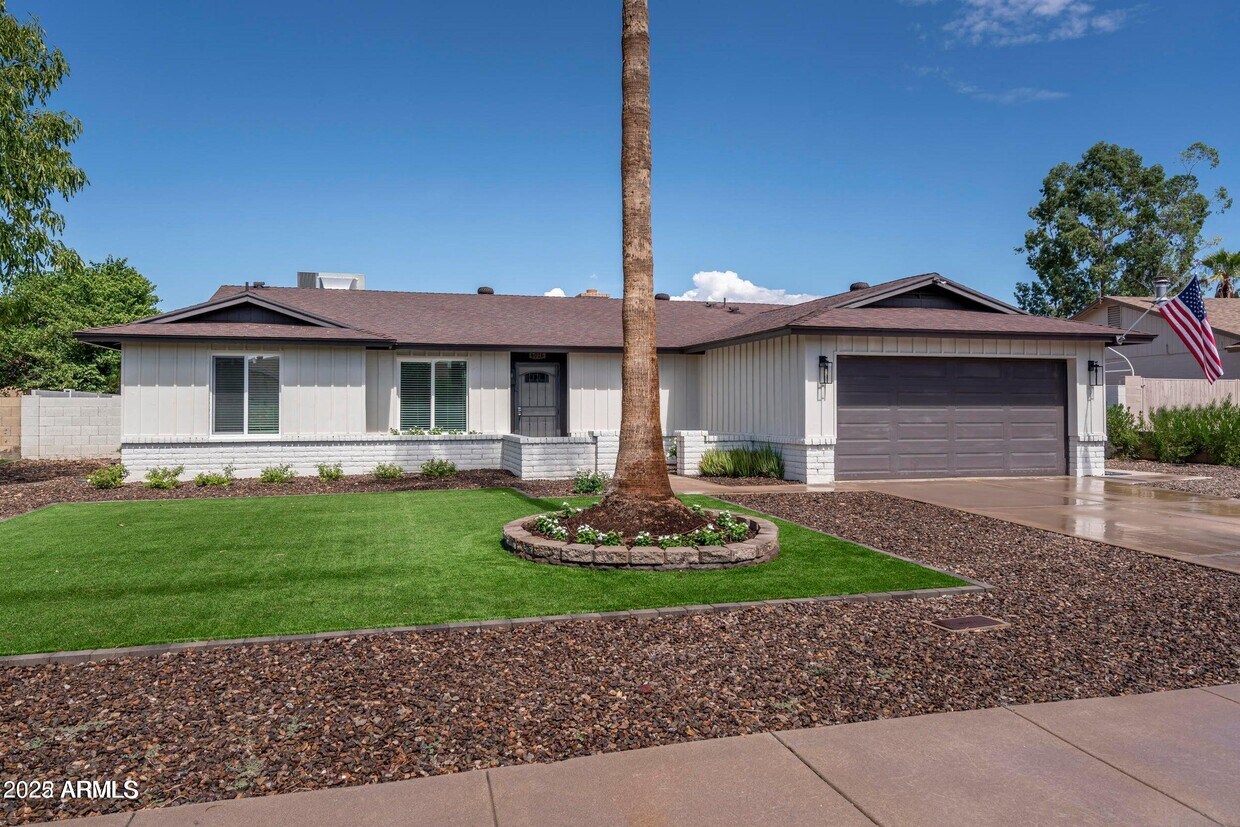Foto principal - 6016 E Evans Dr