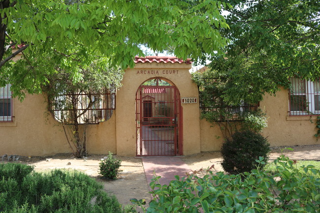 Building Photo - Arcadia Courtyard Apts