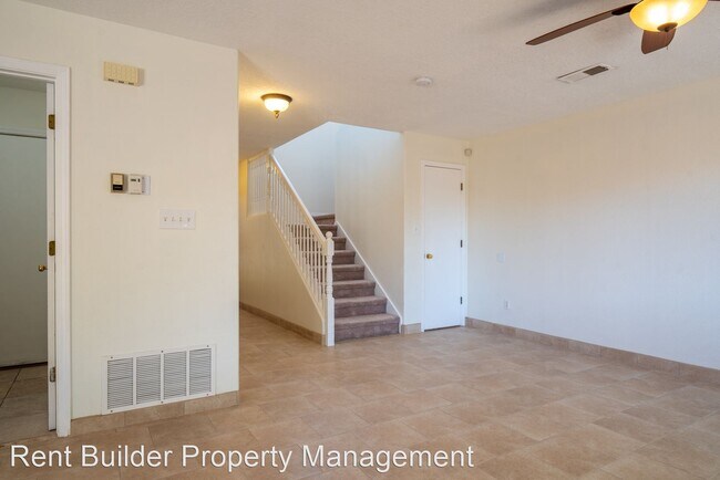 Building Photo - 3 br, 2.5 bath House - 6928 Gabbro Ave. NE