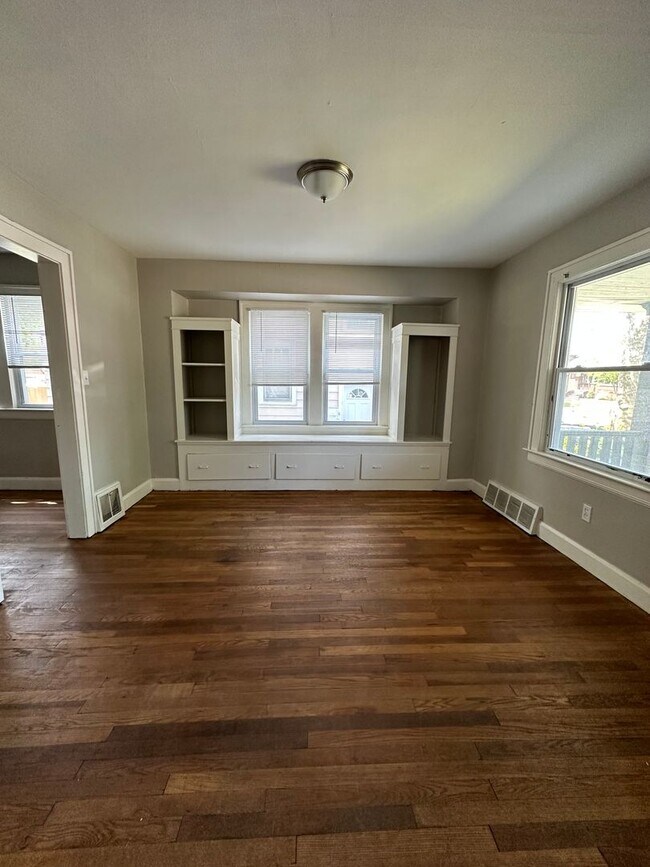 Foto del edificio - 3591 W 134th St