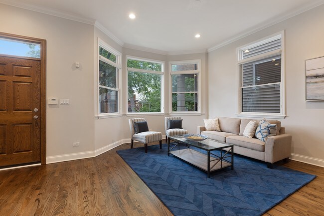 Foto del edificio - 3034 N Leavitt St