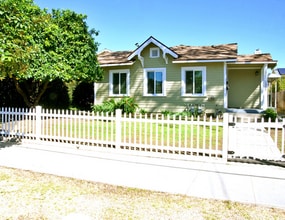 Building Photo - 1922 Castillo St