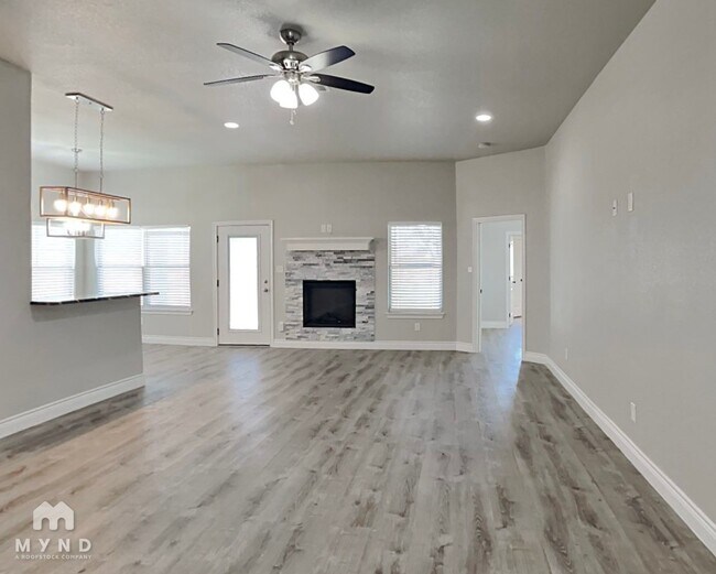 Foto del edificio - 375 E 9th St