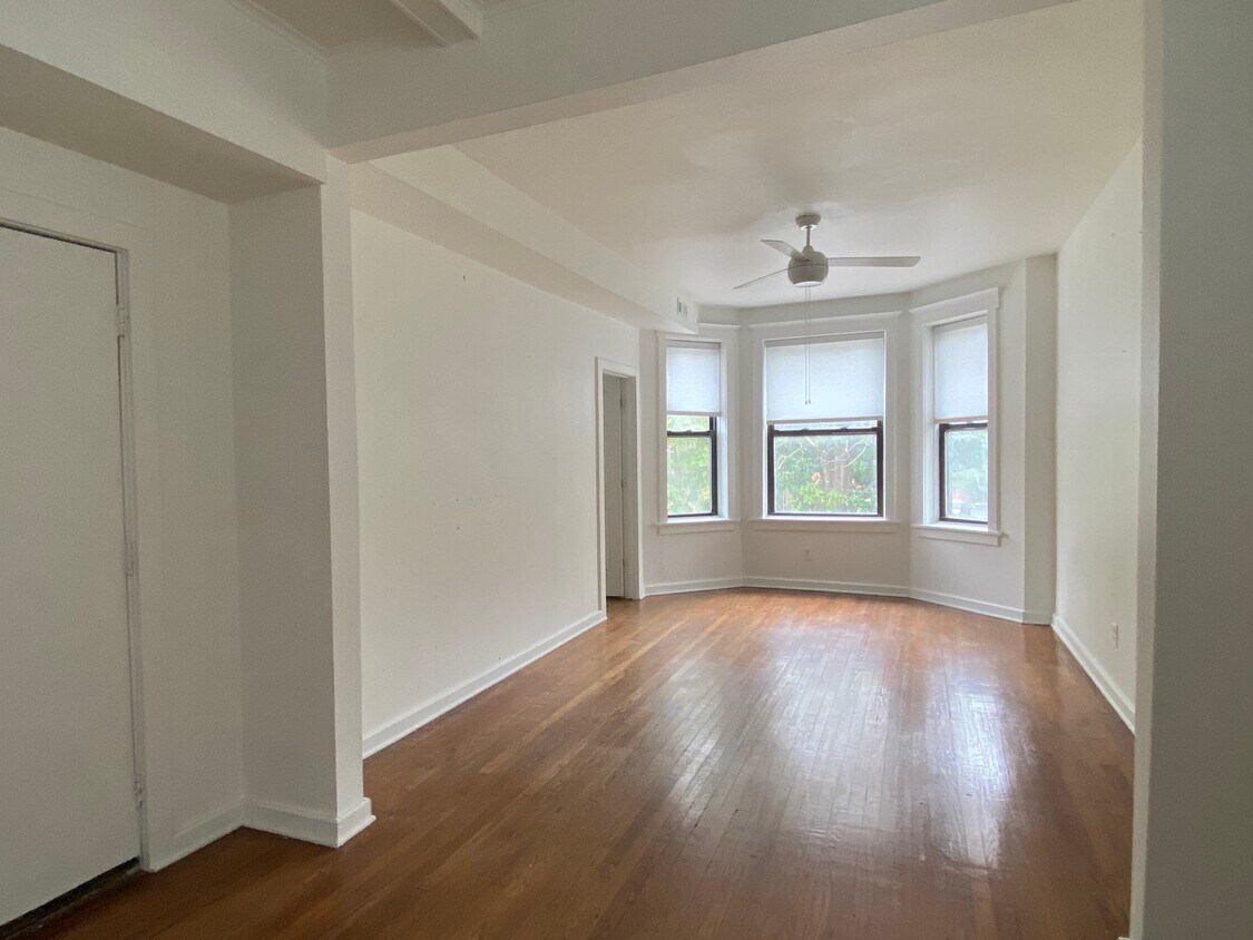 Living / Dining Room - 2158 S Millard Ave