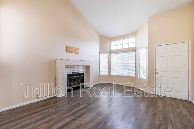 Building Photo - 23673 Sierra Oak Dr