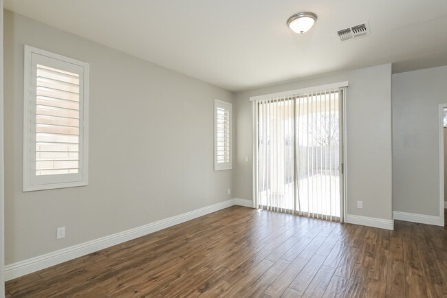 Foto del edificio - 4237 E Santa Fe Ln
