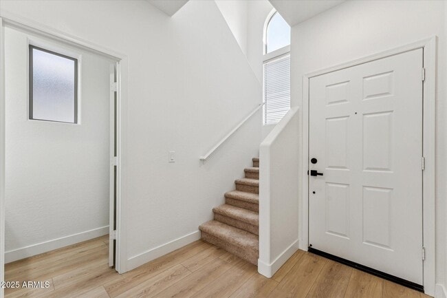 Foto del edificio - 9934 E Empress Ave