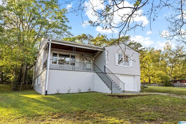 Foto del edificio - 932 5 Mile Rd