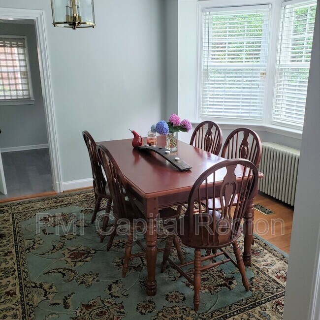 Foto del edificio - 8901 Seneca Ln