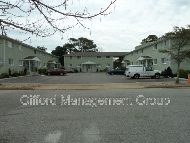 Foto del edificio - 9628-9632 12th Bay St