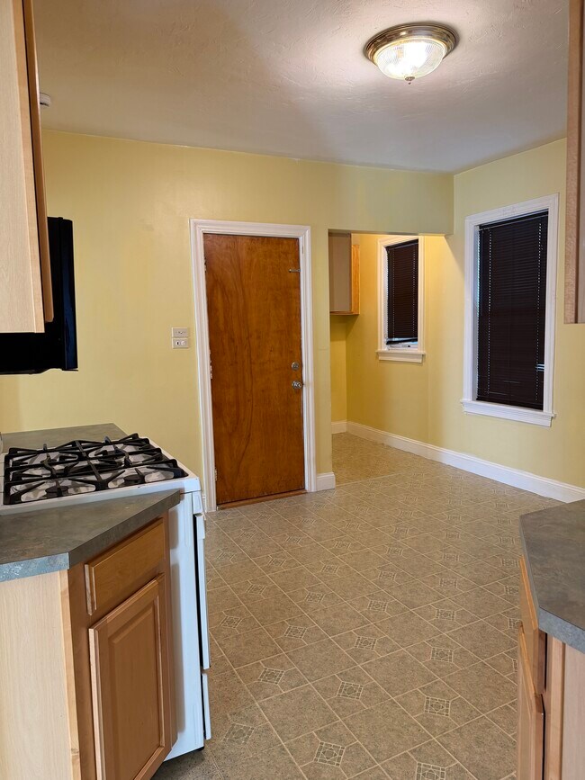 Building Photo - 111 Florida St