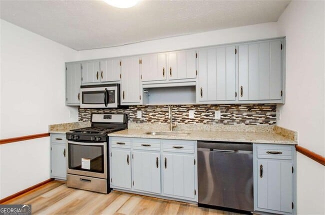 Building Photo - 2923 Bicentennial Dr SW