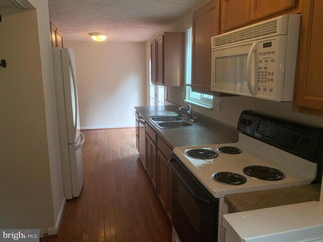 Foto del edificio - 11719 Eisenhower Ln