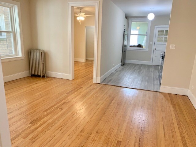 Building Photo - 1727 W Bryn Mawr Ave