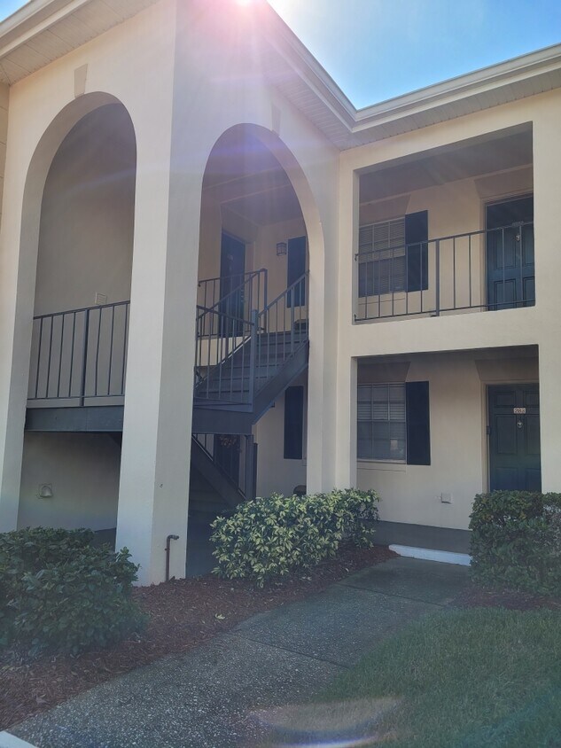 10388 Carrollwood Ln Unit 285, Tampa, FL 33618 Condo for Rent in Tampa, FL