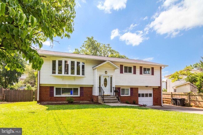 Building Photo - 11821 Charen Ln