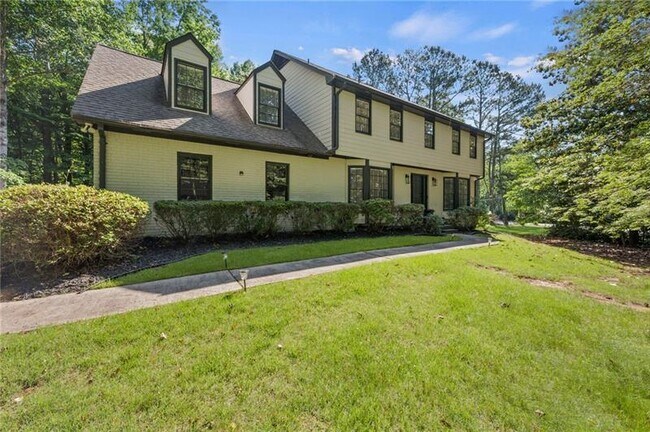 Building Photo - 1005 Applecross Dr