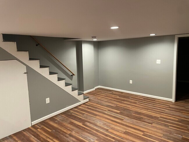 Foto del edificio - 613 Watson Ave