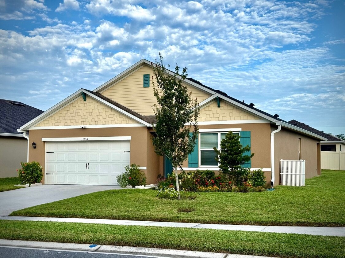 Nearly New 4-bedroom Sanford Home minutes ... - Nearly New 4-bedroom Sanford Home minutes ...