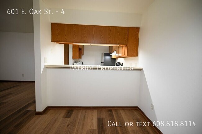 Foto del edificio - 601 E Oak St