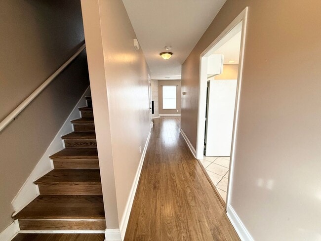 Building Photo - 2441 Hallerins Ct