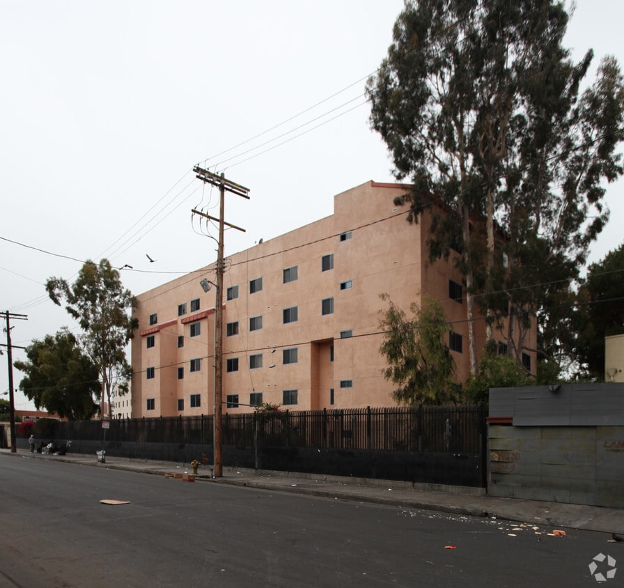 Building Photo - Ballington Plaza