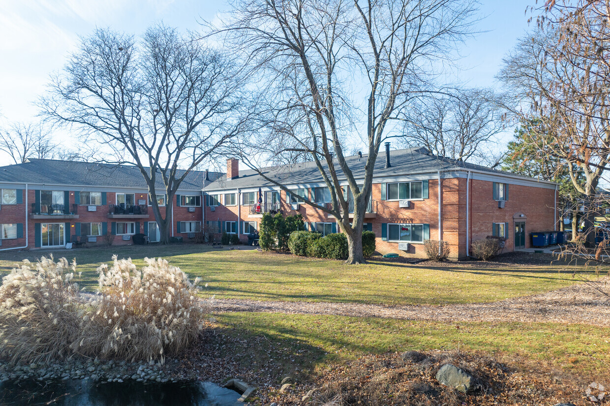 Primary Photo - Brittany Place Condominiums