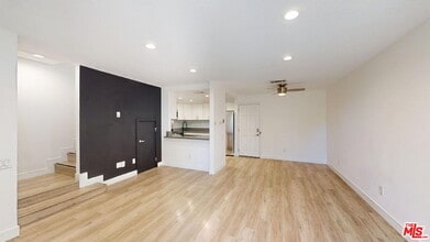 Building Photo - 9625 Sylmar Ave