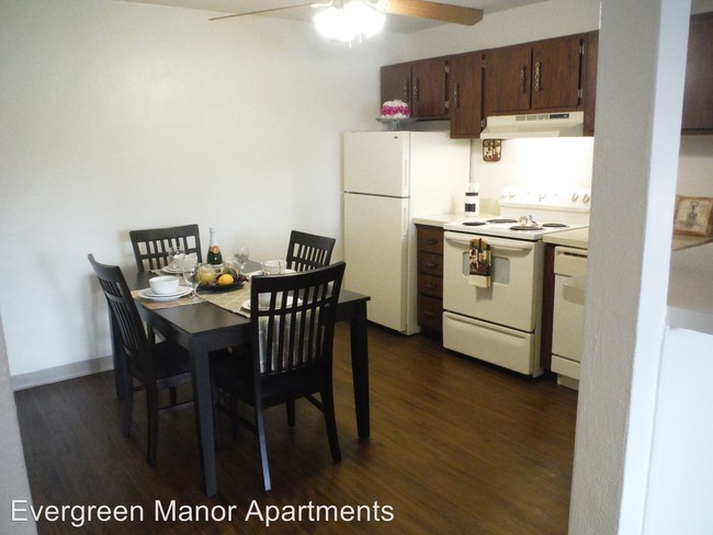 Foto del edificio - 3400 Evergreen Ln