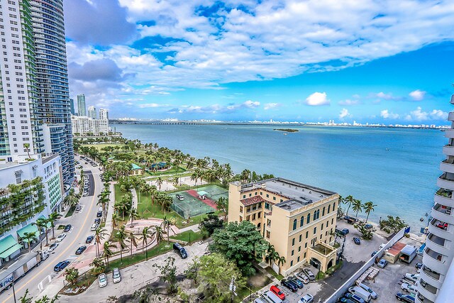 Building Photo - 1717 N Bayshore Dr