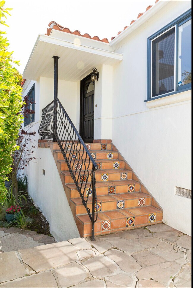 Steps to Front Door - 4217 Noble Ave