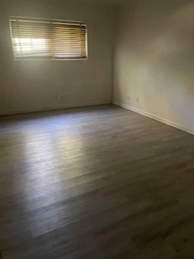 Foto del edificio - 623 Clifton Dr