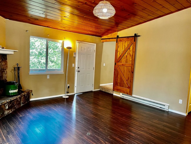 Building Photo - Spacious Twain Harte Sanctuary: Expansive 4-Bedroom Home with Solar Included!