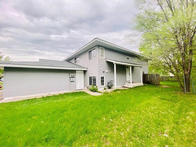 Foto del edificio - 7936 Lee Ave N