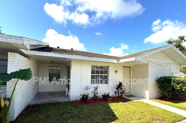 Building Photo - 3249 Bloomingdale Villas Ct