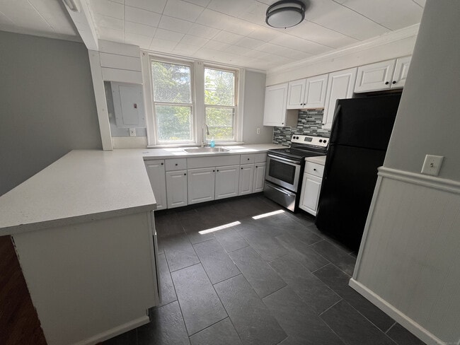 Foto del edificio - 486 Mohegan Ave Pkwy