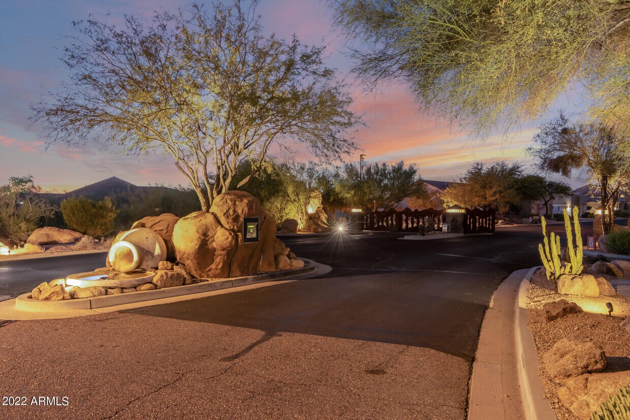 Foto principal - 4633 E Sierra Sunset Trail