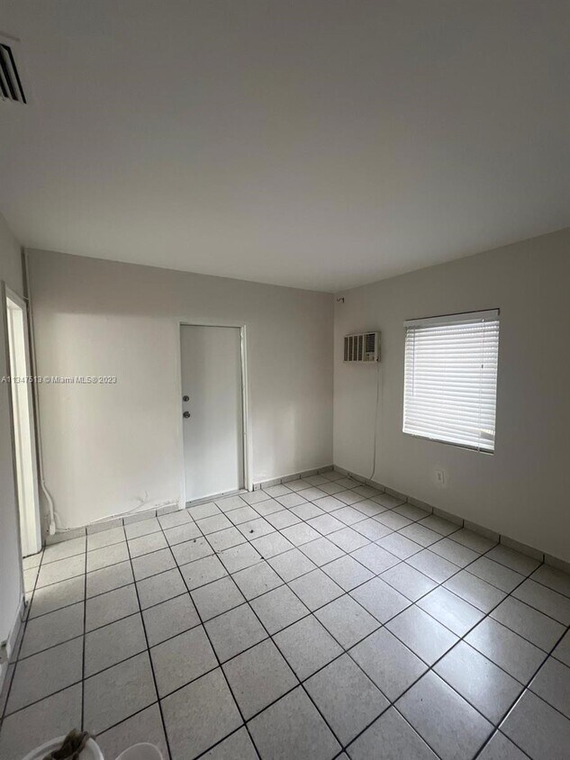 Foto del edificio - 2319 SW 58th Ct