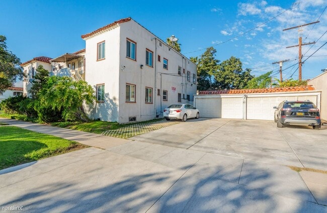 Building Photo - 2 br, 1 bath 4plex - 1456 South Fairfax Av...