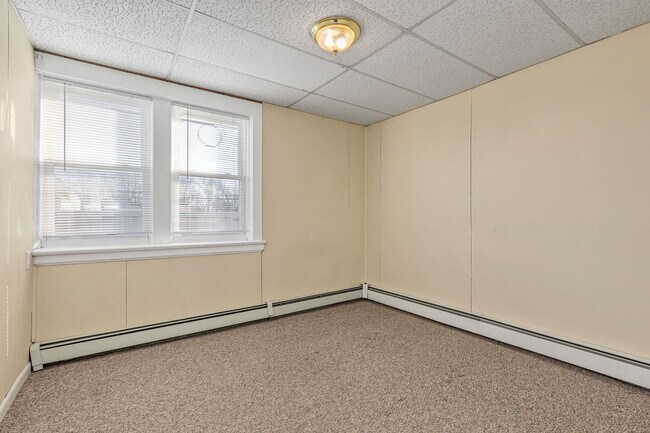 Building Photo - 307 W Westfield Ave