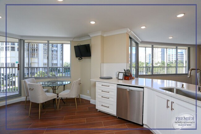 Building Photo - ** THE SAVOY PARK SHORE LUXURY ** BEAUTIFUL UPDATED 2-BEDROOMS PLUS A DEN\2 BATH MODERN PIECE OF ...