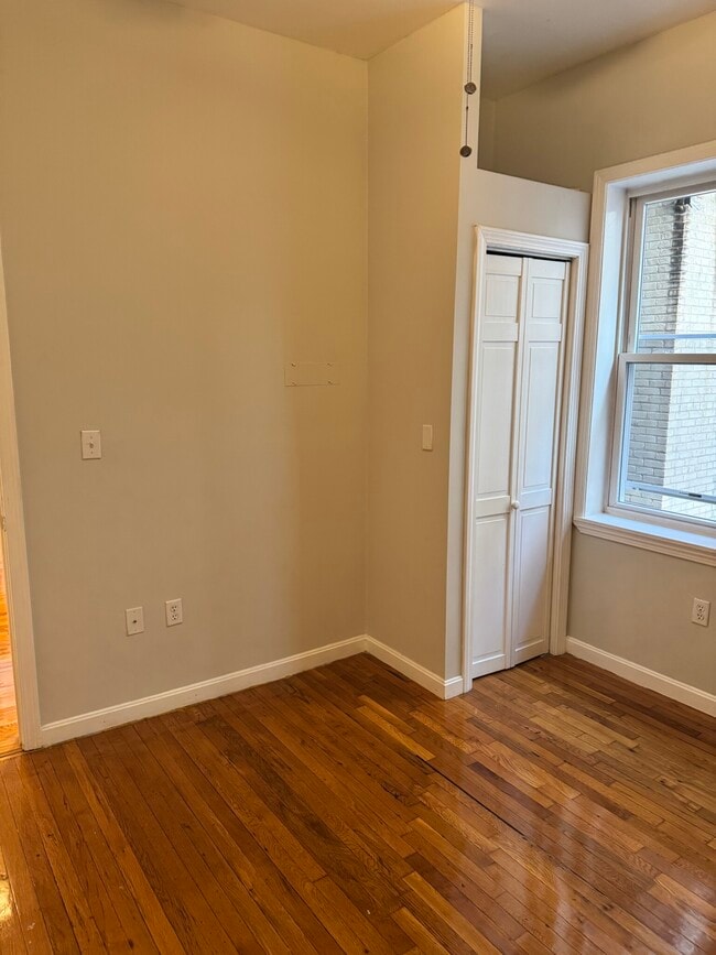 Foto del edificio - 1189 Commonwealth Ave