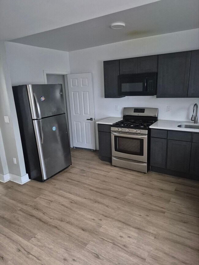 Foto del edificio - Inviting 3-Bedroom Home Perfect for Comfortable Living