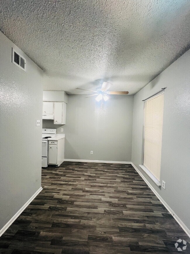 Building Photo - 6929 Timbercreek Dr